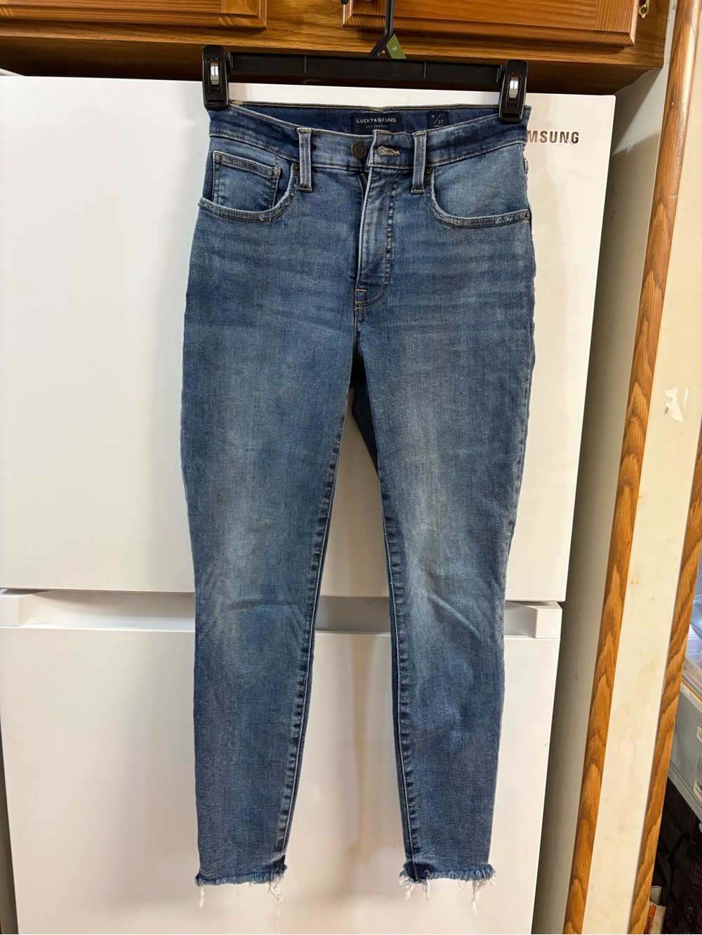 Lucky Brand Women's Cropped high rise Skinny Jeans in Medium Blue Wash